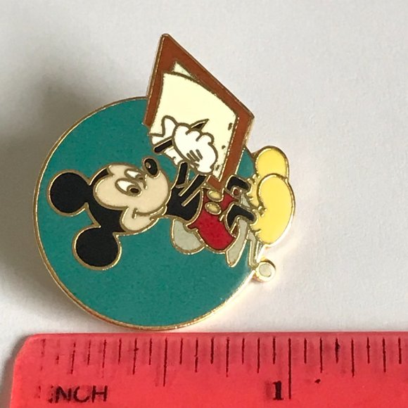 Vintage Disney Mickey Animator Pin Lapel Artist Signed Taiwan Rare Disneyana - Picture 10 of 10